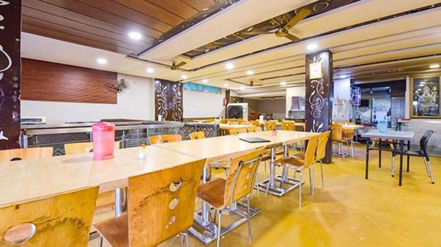 Fabhotel Raghumani Palace