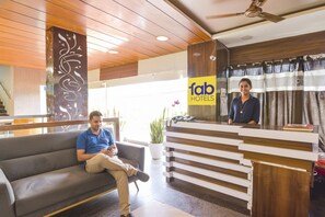 Reception - Fabhotel Raghumani Palace (Ujjain)