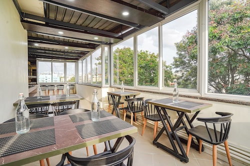 Fabhotel Sky View Palace