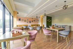 Restaurant - Fabhotel Urban Elite (Indore)
