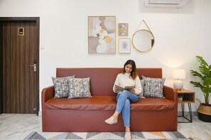 Lobby sitting area - FabHotel Good Luck Residency (Mumbai)