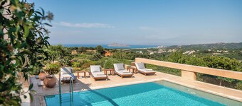 ANNANIKO LUXURY VILLA SPACIOUS POOLS HOT TUBE