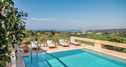 ANNANIKO LUXURY VILLA SPACIOUS POOLS HOT TUBE