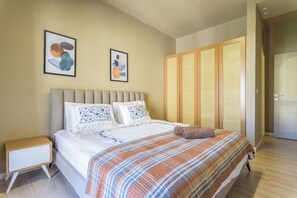 3 chambres, fer et planche à repasser, accès au Wi-Fi (inclus)