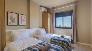 3 bedrooms, iron/ironing board, free WiFi, bed sheets