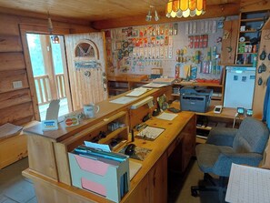 Check-in/check-out kiosk