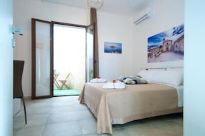 Chambre, non-fumeurs | Coffres-forts dans les chambres, Wi-Fi gratuit