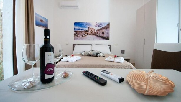 Basic Room, Non Smoking - Val di Noto Rooms (Noto)