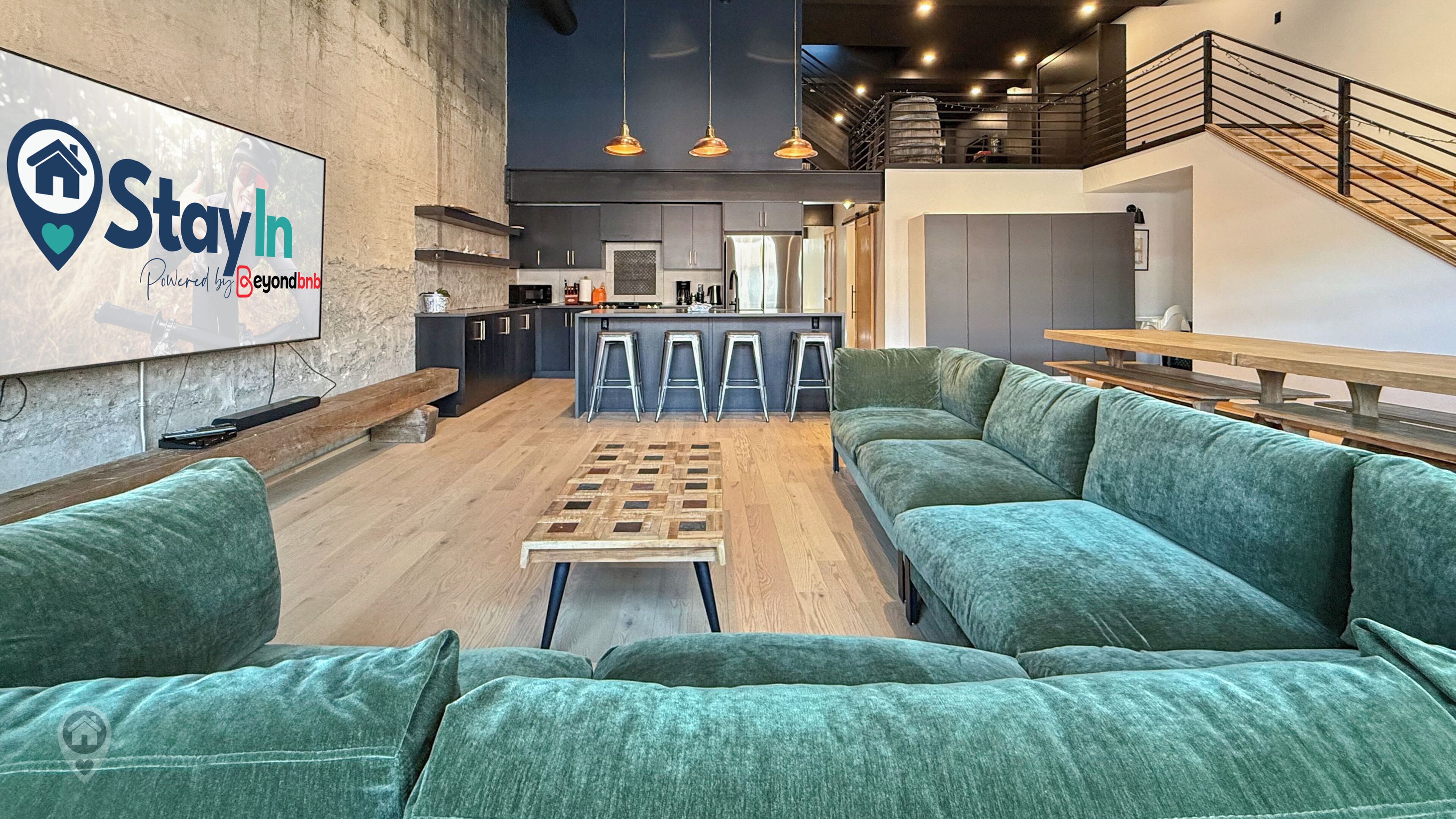 Smart-TV, Kamin, Videospiele, DVD-Player