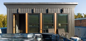 Tina de hidromasaje al aire libre