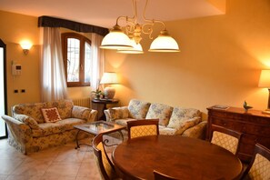Living area - Magenta Apartment (Firenze)