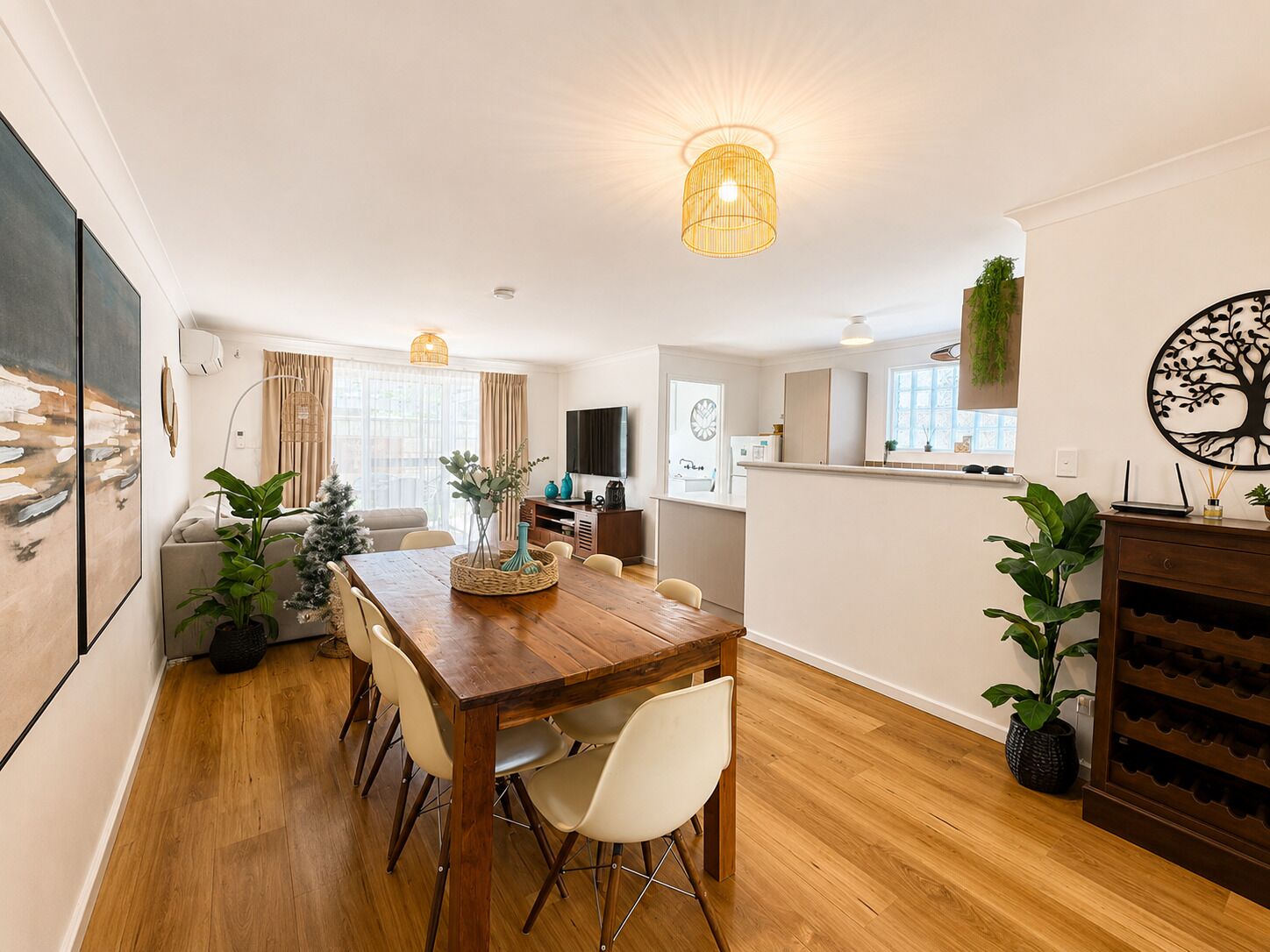 Deluxe House, Multiple Beds, Non Smoking | In-room dining