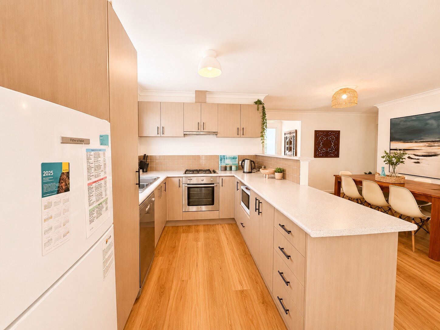 Casa luxo, várias camas, para não fumantes | Cozinha privada | Geladeira grande, micro-ondas, fogão, lava-louças