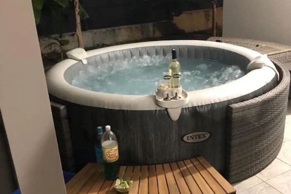 Tina de hidromasaje interior