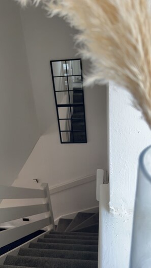 House | Interior - Cozy 2 Bedhouse 20mins From Manchester City Centre (Oldham)