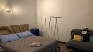 3 間睡房、熨斗/熨衫板、可攜式嬰兒床、免費 Wi-Fi