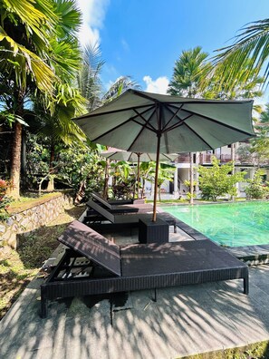 Piscine extérieure