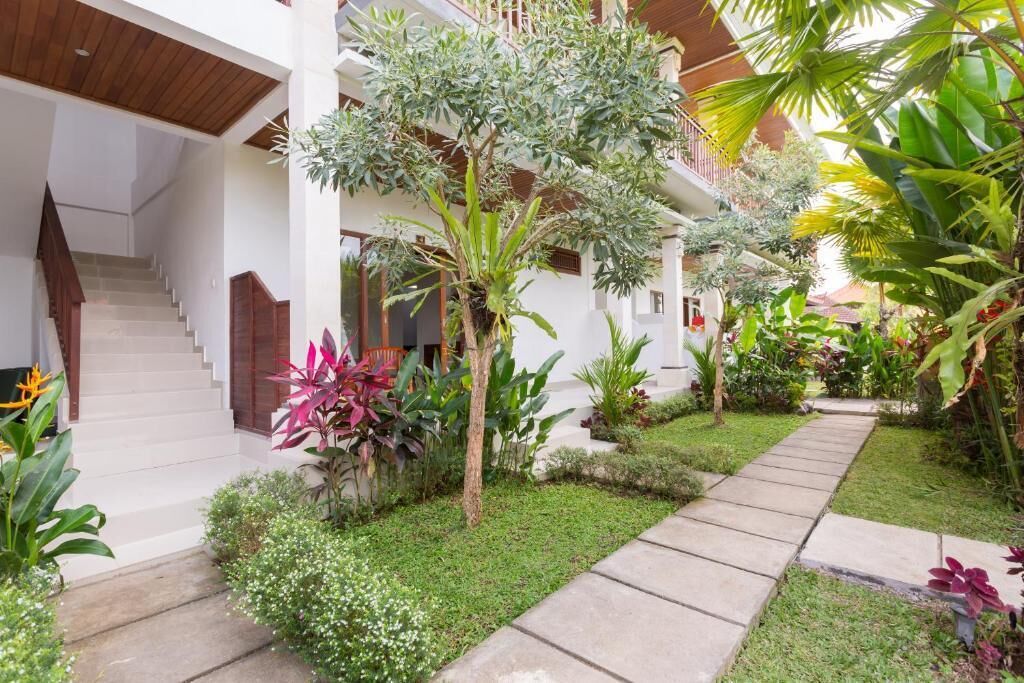 Deluxe Double Room, Garden View | Iron/ironing board, free WiFi