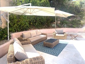 Terrace/patio - Beautiful villa private heated pool, view bay st Raphael, 4 people, 4 stars (Fréjus)