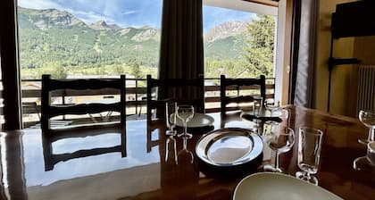 Charming renovated 1BR, south balcony, near shops