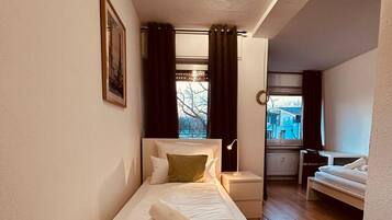 3 bedrooms, free WiFi, bed sheets