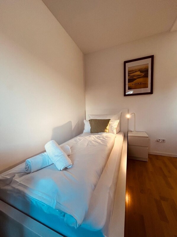 Free WiFi, bed sheets