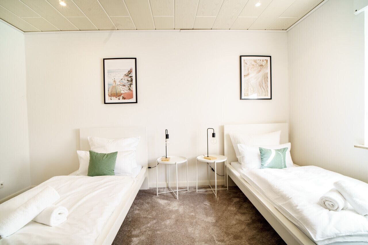 7 slaapkamers, een bureau, een strijkplank/strijkijzer, gratis wifi