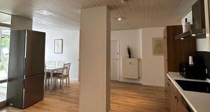 B2 XXL I 150m2 I Neu I 8P I