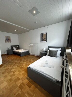 4 bedrooms, iron/ironing board, free WiFi, bed sheets