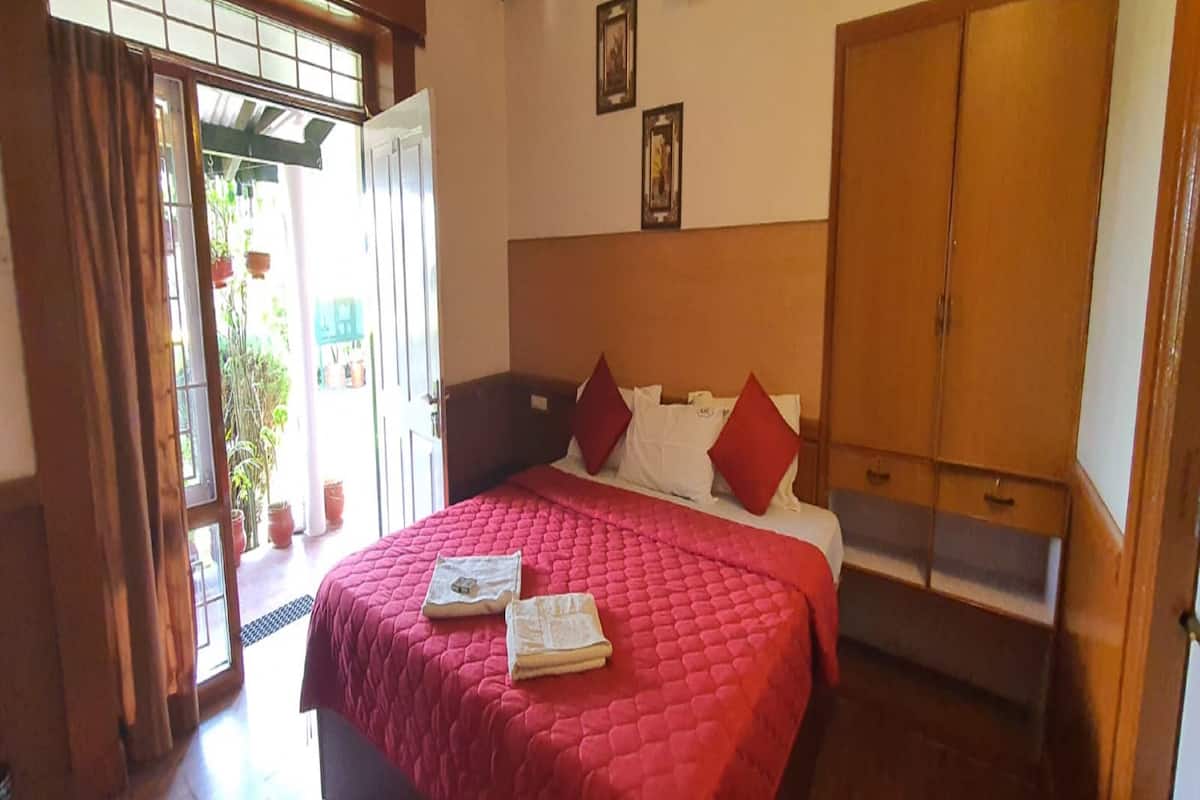 Sábanas de algodón egipcio, ropa de cama de alta calidad y escritorio