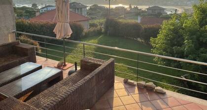 6-bedroom villa in enjoyable O Hio with WiFi