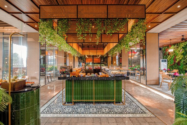 Daily buffet breakfast for a fee - Excotel Design Hotel  (Surabaya)