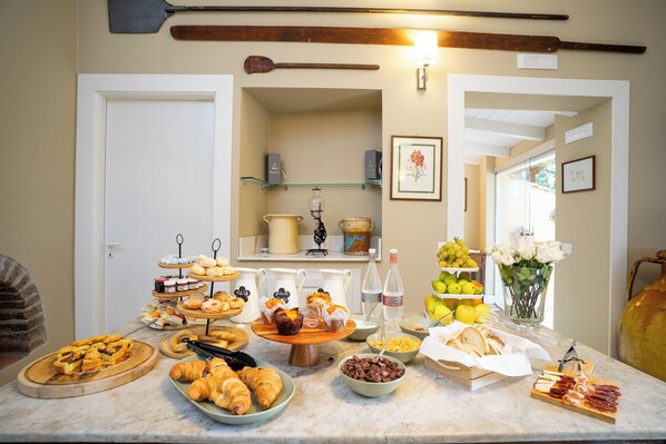 Tägliches inbegriffenes Frühstücksbuffet