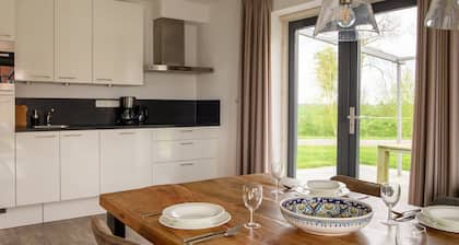 Detached holiday home for up to 8 people with sauna