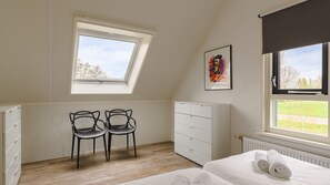 4 bedrooms, free WiFi