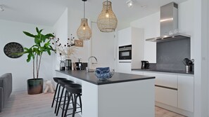 Fridge, dishwasher, highchair