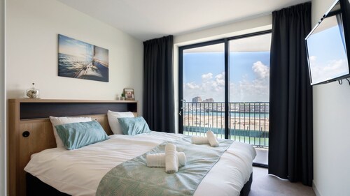 Modern 4-person apartment