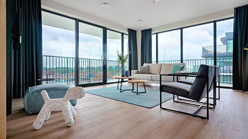 Pharos Sea Pearl Panorama