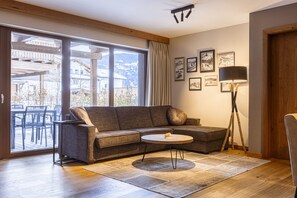 TV - Premium family apartment with 3 bedrooms & garden (Ehrwald)