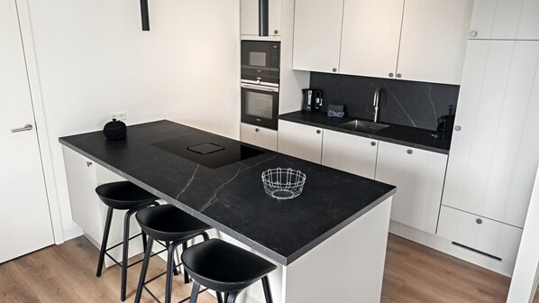 Fridge, dishwasher, highchair