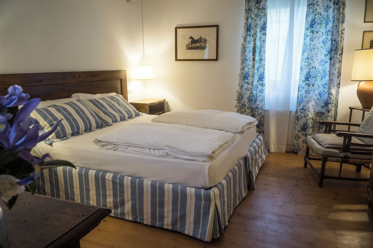 Standard-Doppel- oder -Zweibettzimmer, Blick auf den Weinberg
