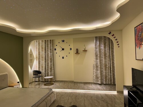 STUDIO AVAILABLE IN INTERNATIONAL CITY
Available 
