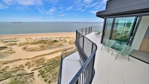 Pharos Penthouse Sky
