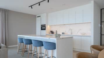 Fridge, stovetop, dishwasher, highchair