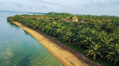 Exterior. Bugoma sand beach resort hotel