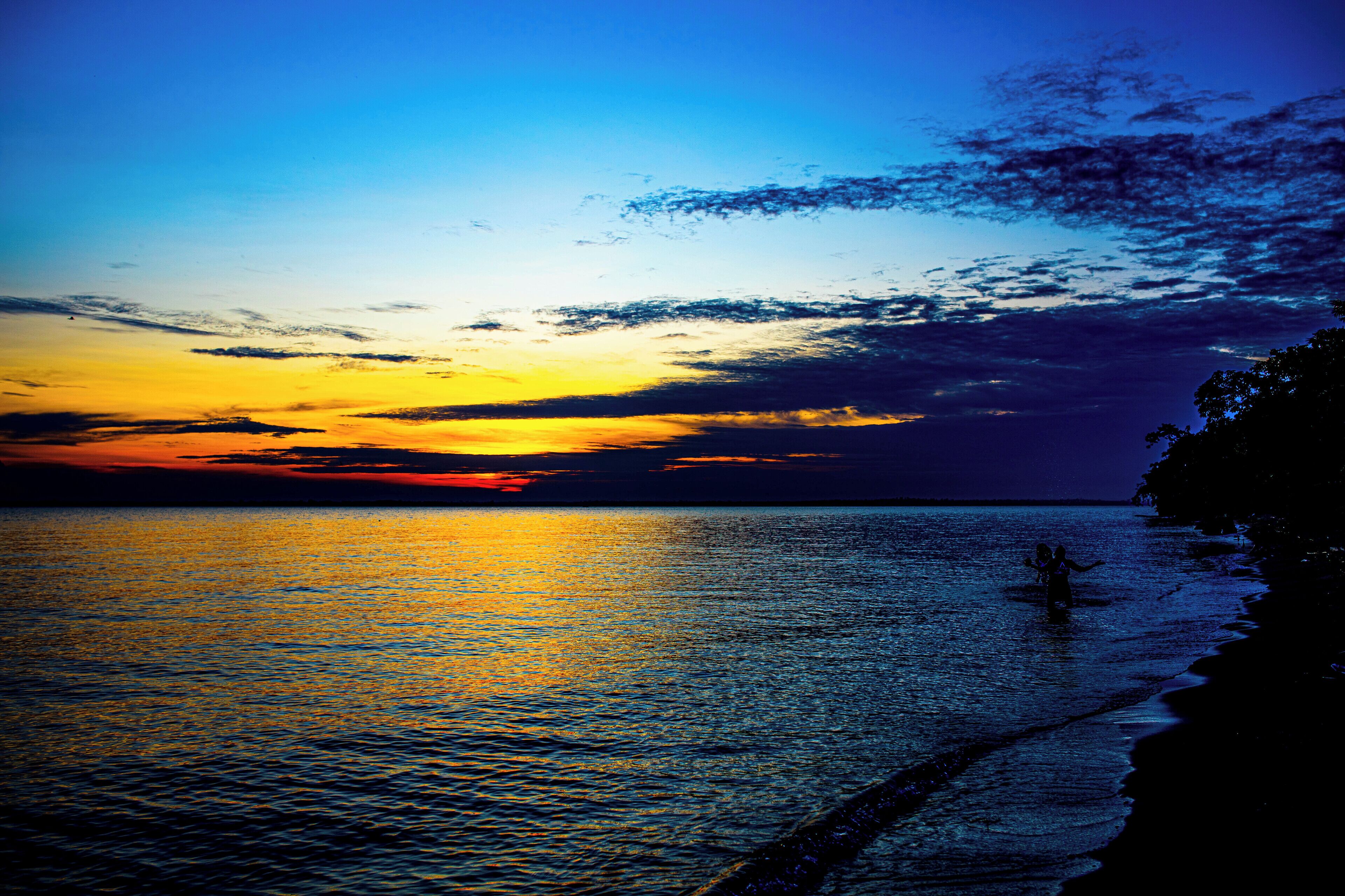 Di pantai, bar pantai 