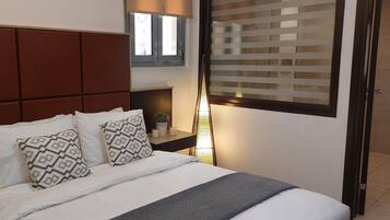 Economy Room, 1 Queen Bed | Premium bedding, down duvets, iron/ironing board, free WiFi
