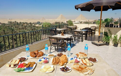 New Gardenia Pyramids View