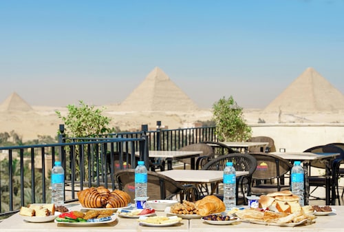 New Gardenia Pyramids View