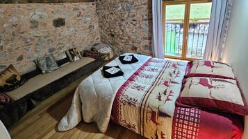 3 camere, culla da viaggio, Wi-Fi gratuito, lenzuola